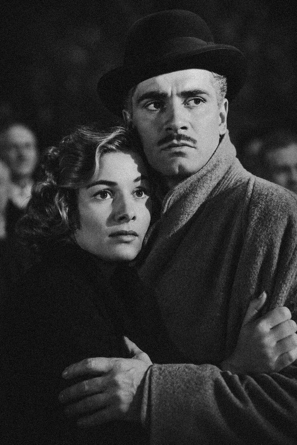 JE REVIENS: Absence, Naming, and the Architecture of Guilt in Alfred Hitchcock’s Rebecca